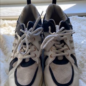 Black and white fashion heeled sneakers